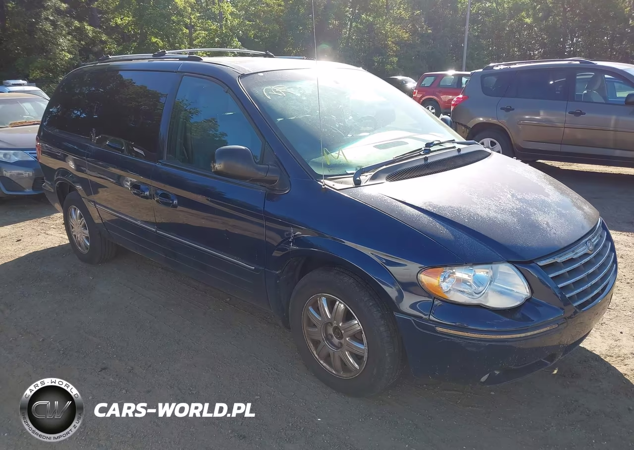 2005 Chrysler Town & Country Limited