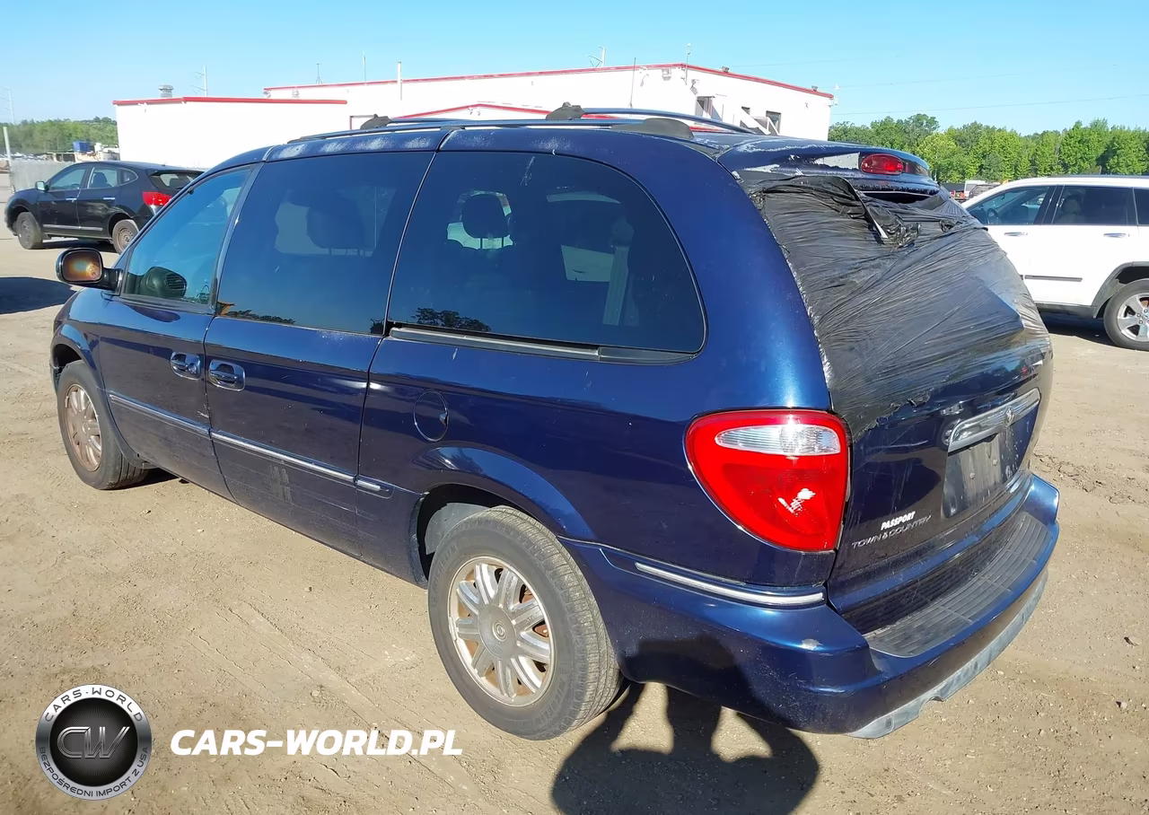 2005 Chrysler Town & Country Limited VIN:2C8GP64LX5R116223 - 3