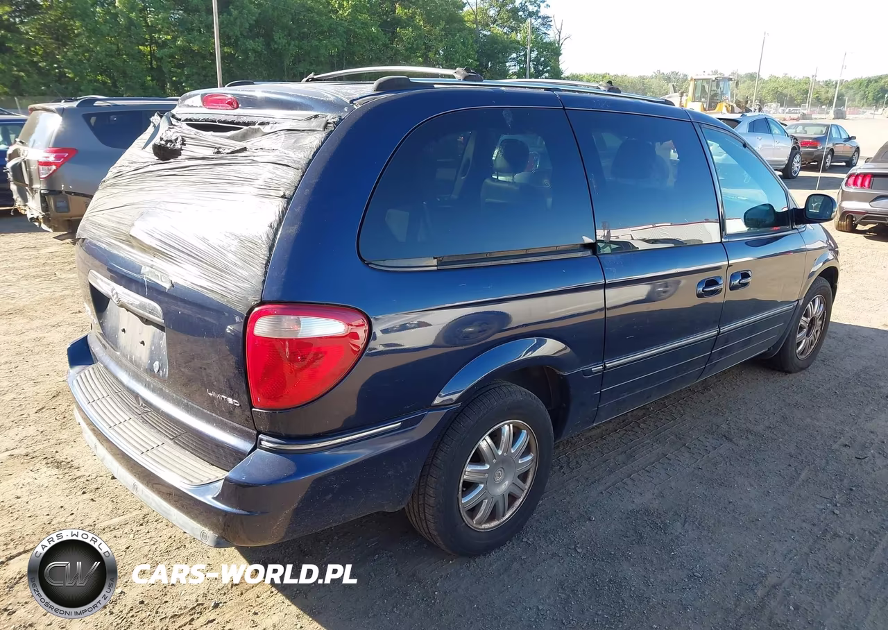 2005 Chrysler Town & Country Limited VIN:2C8GP64LX5R116223 - 4