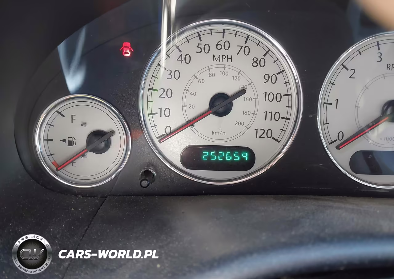 2005 Chrysler Town & Country Limited VIN:2C8GP64LX5R116223 - 7