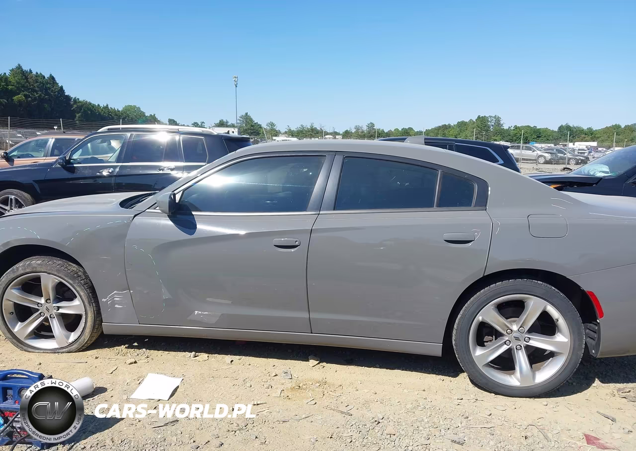 2018 Dodge Charger Sxt Plus Rwd VIN:2C3CDXHG9JH157944 - 14