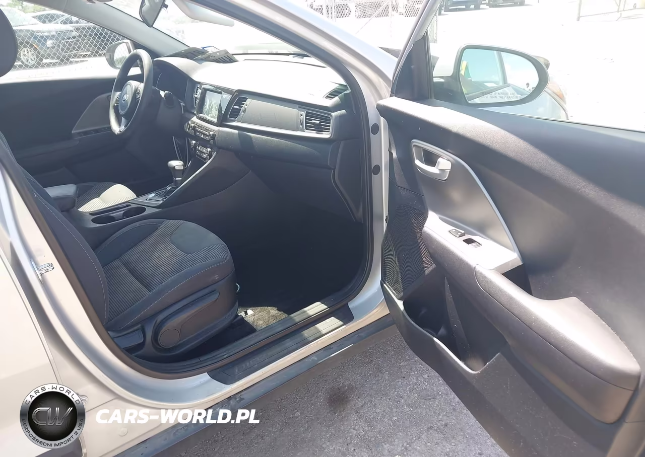 2019 Kia Niro Lx VIN:KNDCB3LC5K5257546 - 5
