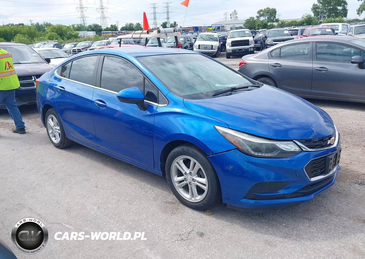 2016 Chevrolet Cruze Lt Auto – zdjęcie 1 z 11