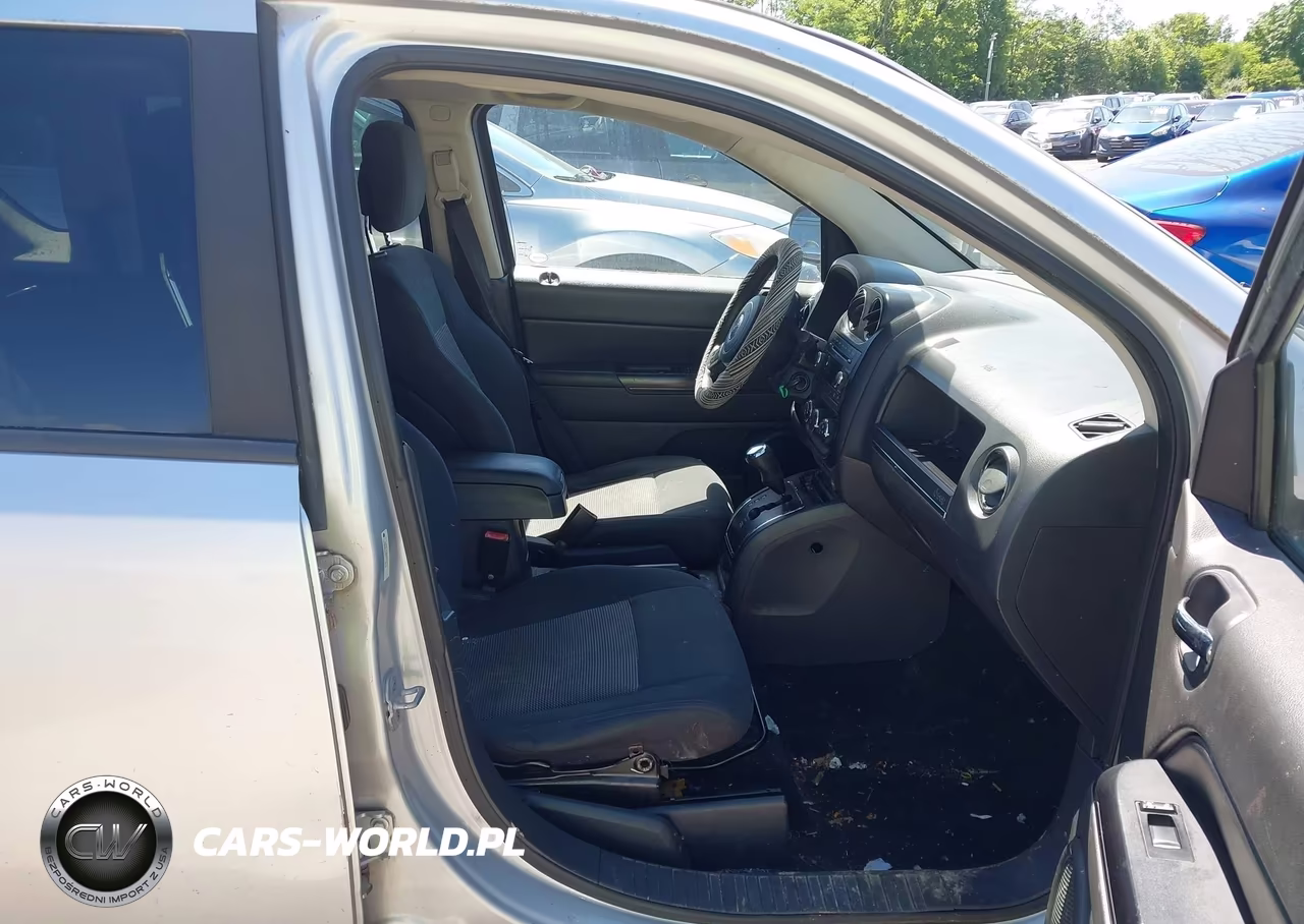 2011 Jeep Compass VIN:1J4NT1FBXBD142504 - 5