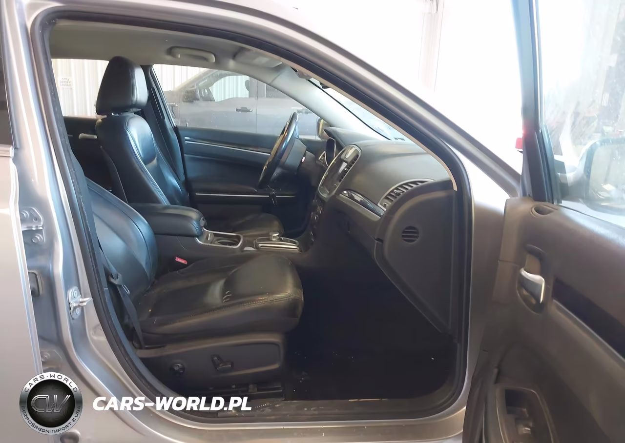 2015 Chrysler 300 Limited VIN:2C3CCARG5FH923397 - 5