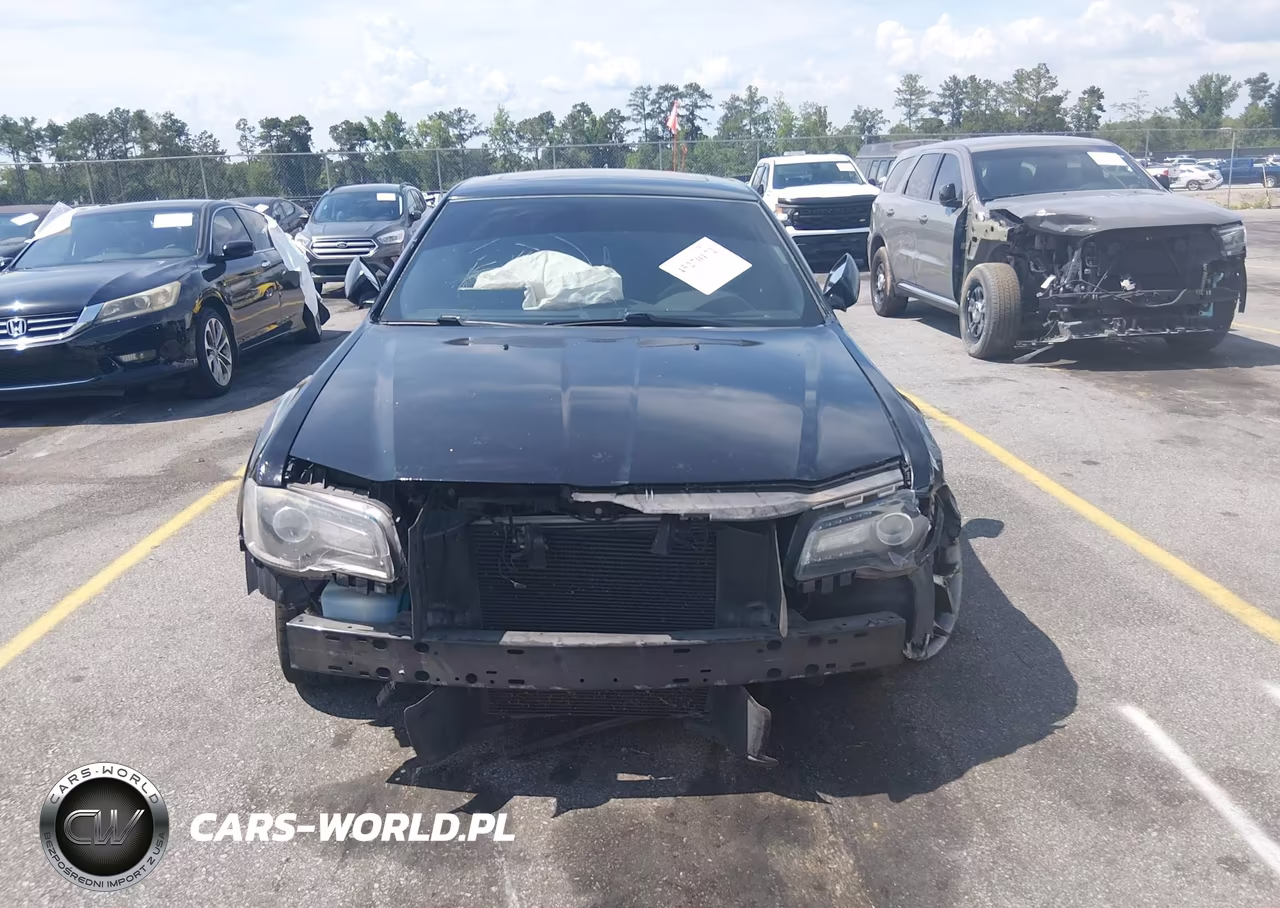 2015 Chrysler 300 300S VIN:2C3CCABG9FH867877 - 12