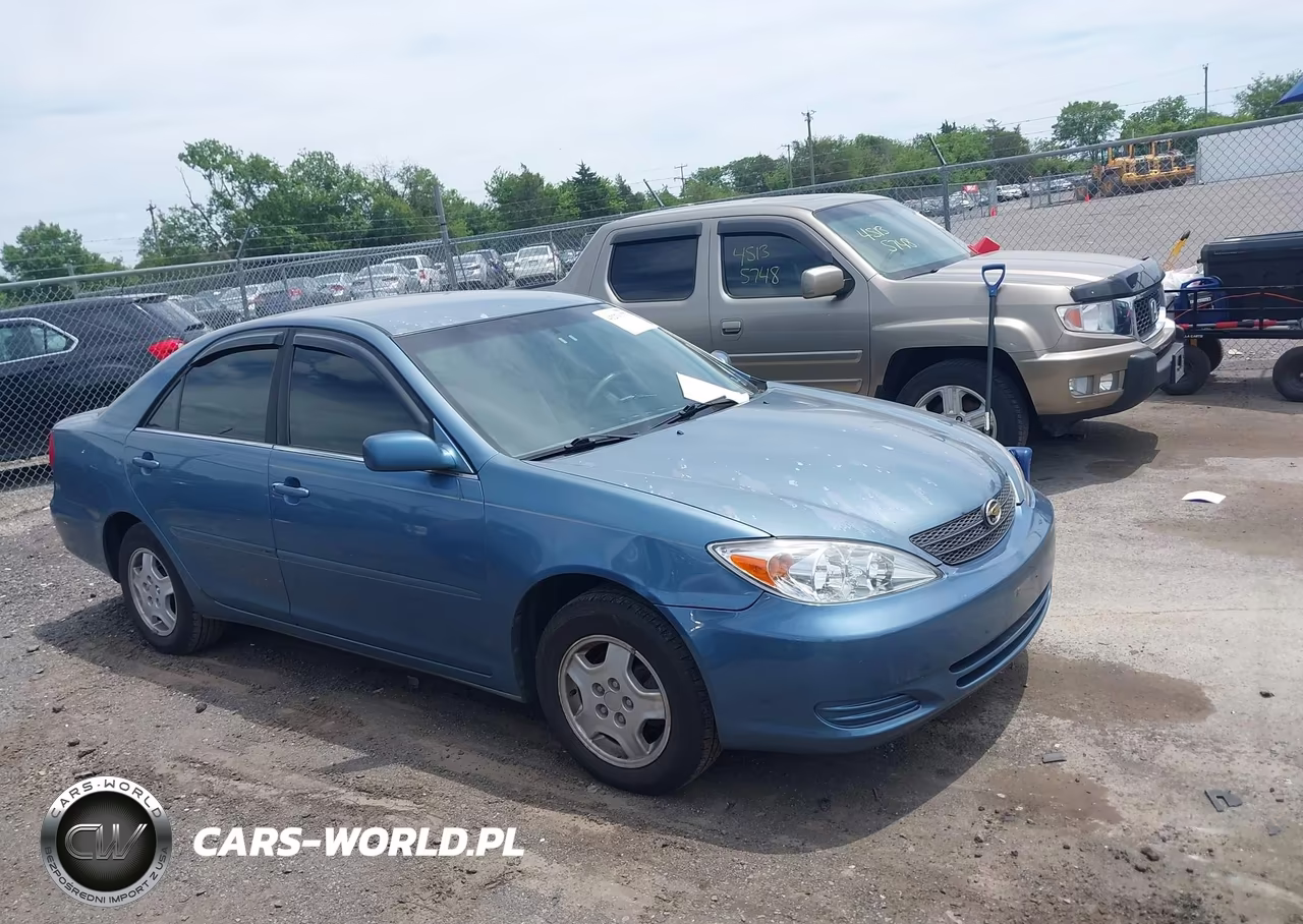 2003 Toyota Camry Le V6 – zdjęcie 1 z 11