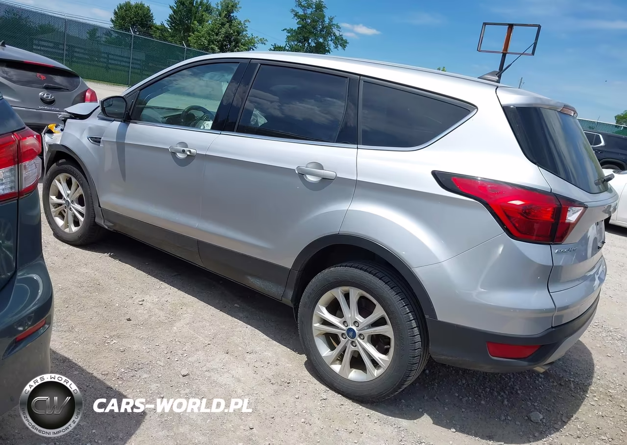 2019 Ford Escape Se VIN:1FMCU0GD4KUA45489 - 3
