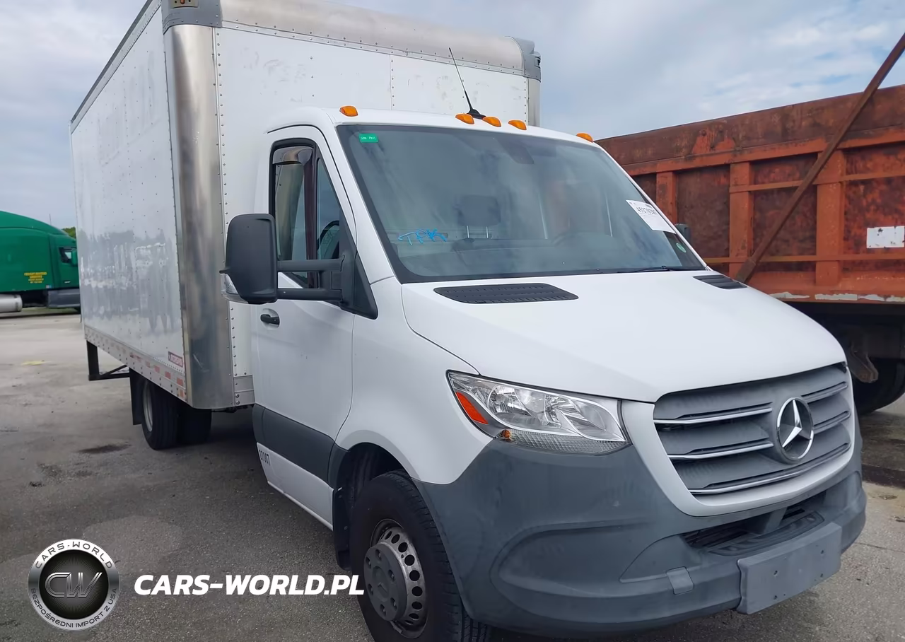 2019 Mercedes-Benz Sprinter 4500 Standard Roof V6 – zdjęcie 1 z 17