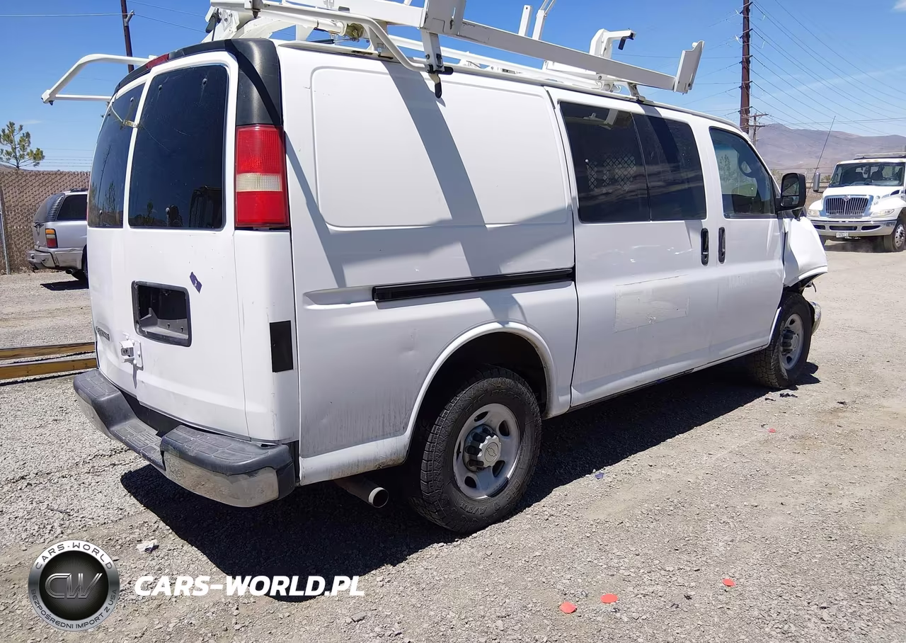 2009 Chevrolet Express 2500 Work Van VIN:1GCGG25K091162430 - 4