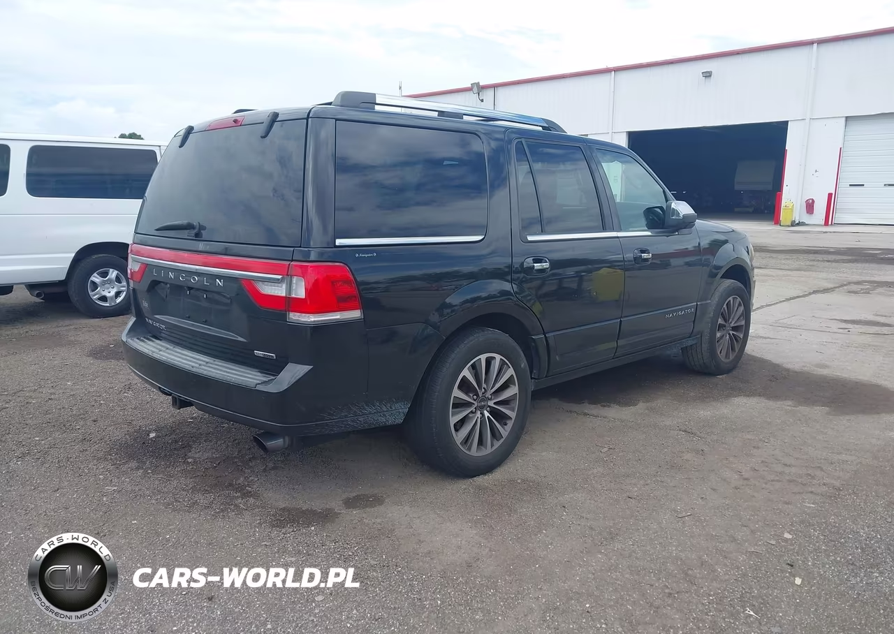 2015 Lincoln Navigator VIN:5LMJJ2HT1FEJ01936 - 4