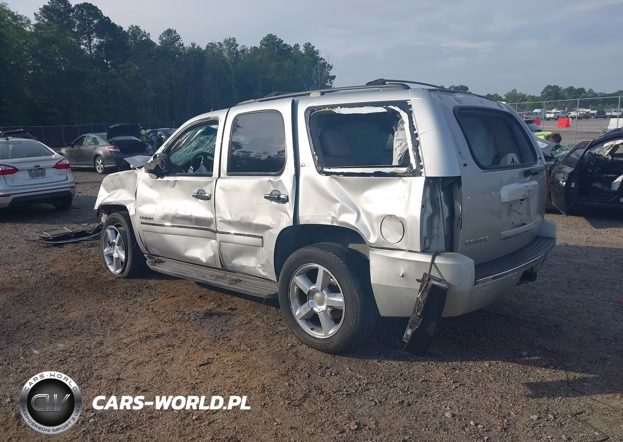 2011 Chevrolet Tahoe Ltz VIN:1GNSCCE00BR375077 - 3