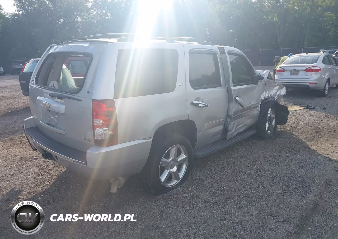 2011 Chevrolet Tahoe Ltz VIN:1GNSCCE00BR375077 - 4