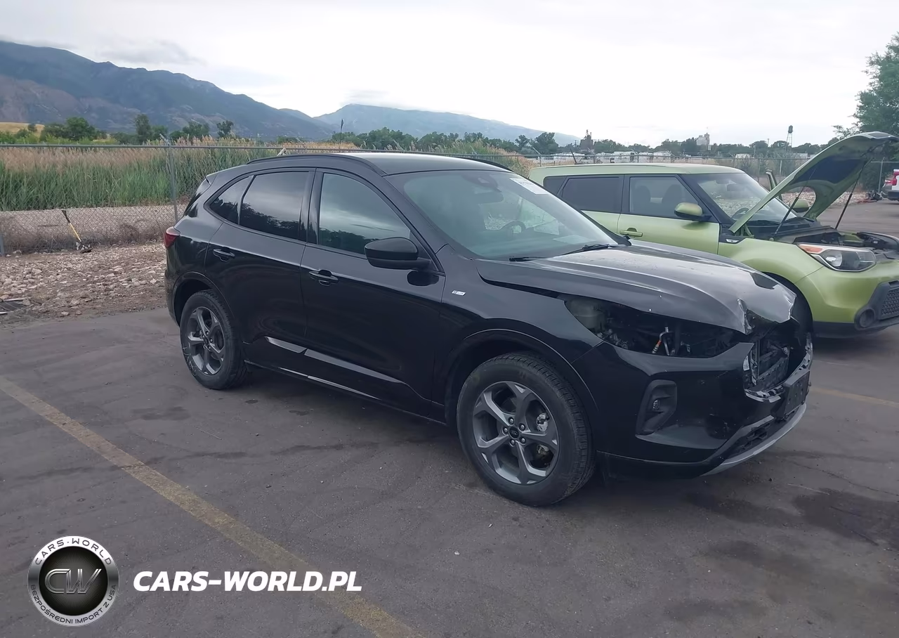 2024 Ford Escape St-Line Select – zdjęcie 1 z 18