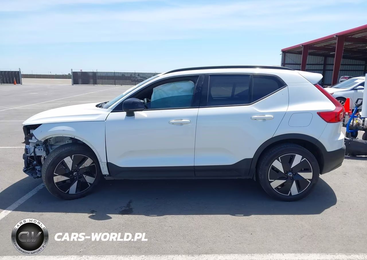 2025 Volvo Ex40 Core, Twin Motor, Fully Electric VIN:YV4ER3HJ1S2519850 - 17