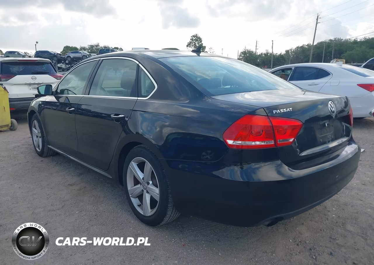 2015 Volkswagen Passat 1.8T Limited Edition VIN:1VWAT7A38FC114846 - 3