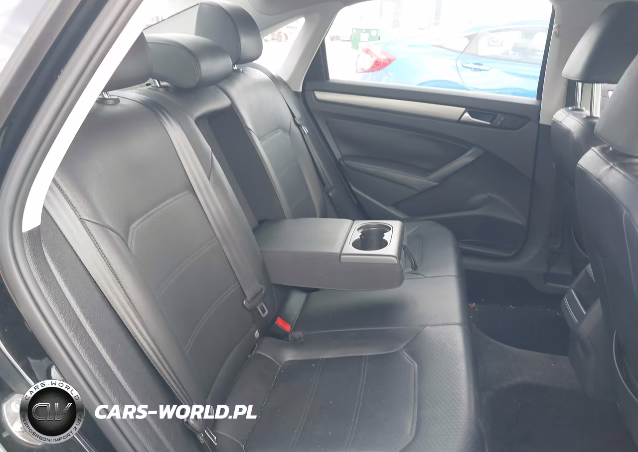 2015 Volkswagen Passat 1.8T Limited Edition VIN:1VWAT7A38FC114846 - 8