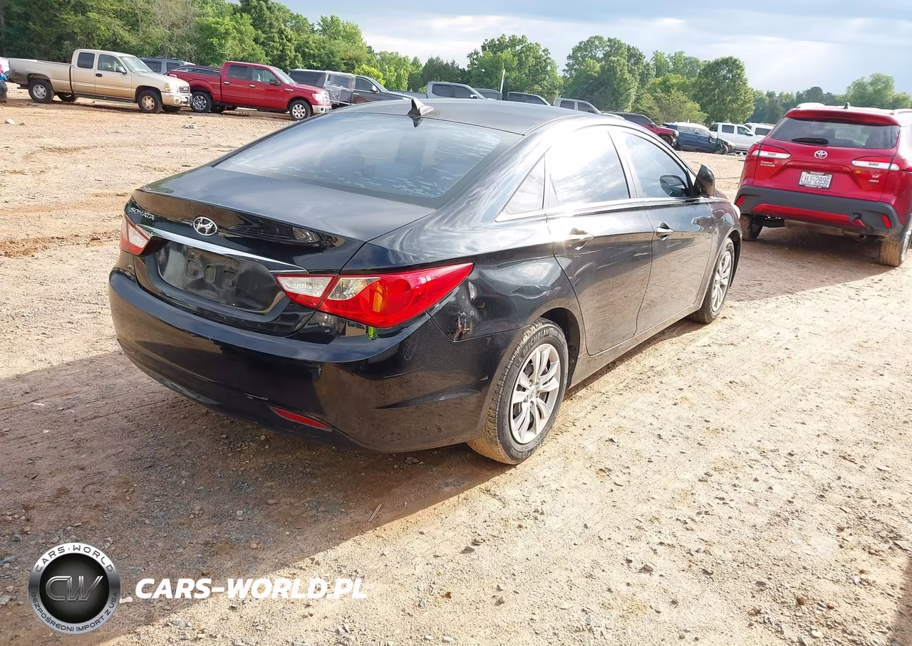 2011 Hyundai Sonata Gls VIN:5NPEB4AC1BH061394 - 4