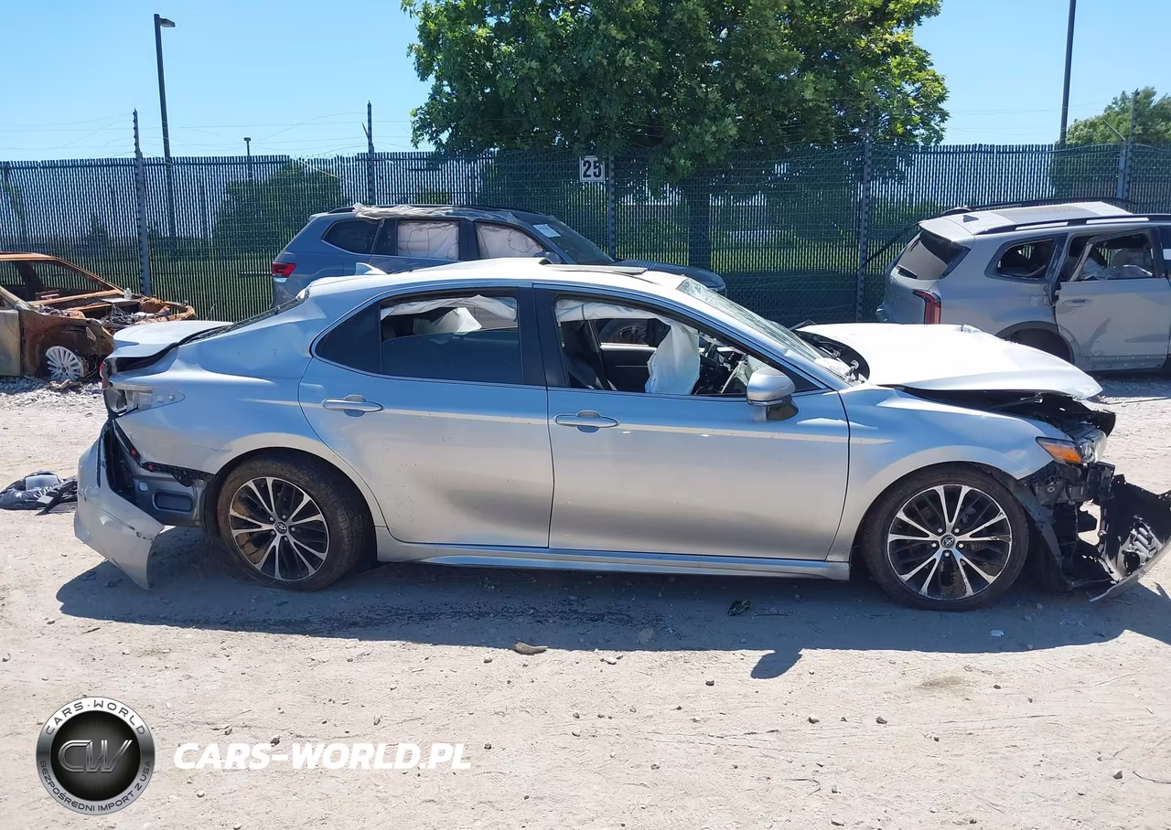 2018 Toyota Camry Se VIN:4T1B11HK3JU546024 - 13