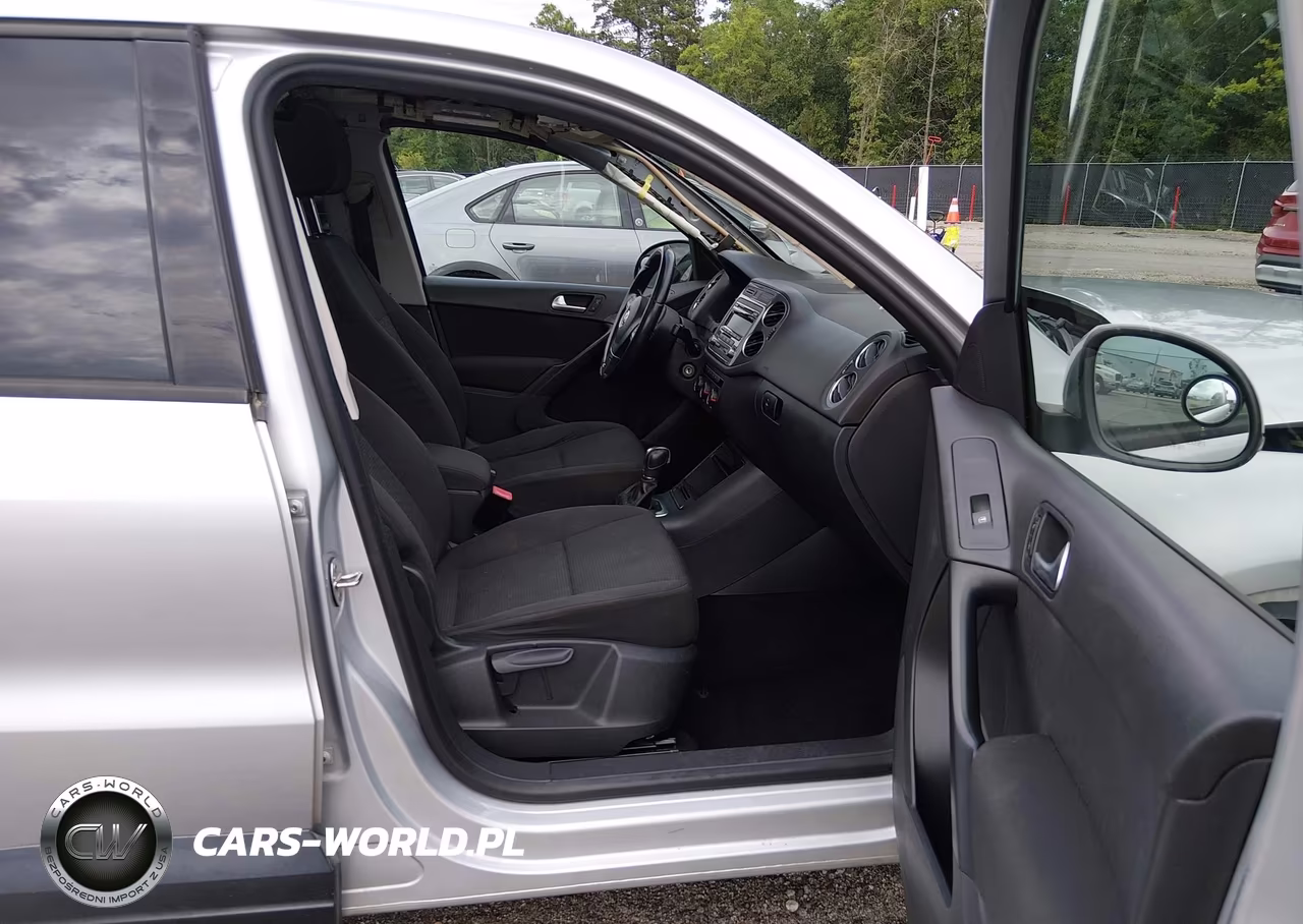 2013 Volkswagen Tiguan S VIN:WVGAV3AX2DW586587 - 5