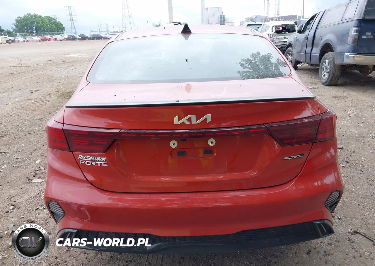 2022 Kia Forte Gt-Line VIN:3KPF54AD1NE475904 - 17