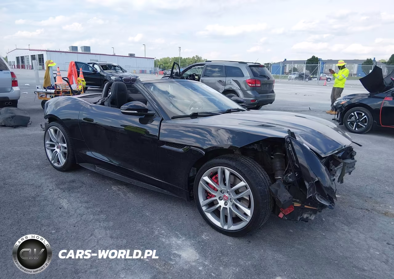 2016 Jaguar F-Type R