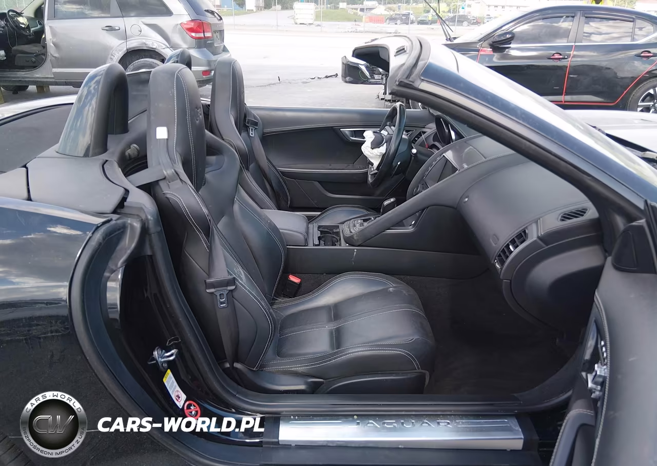 2016 Jaguar F-Type R VIN:SAJWJ6HL2GMK28742 - 5