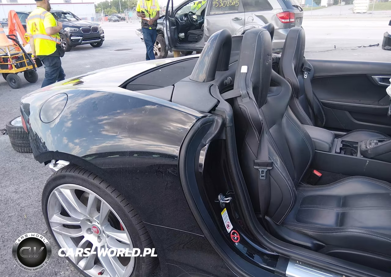 2016 Jaguar F-Type R VIN:SAJWJ6HL2GMK28742 - 8