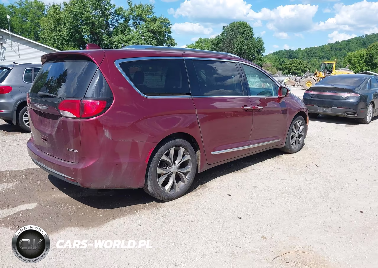 2017 Chrysler Pacifica Limited VIN:2C4RC1GG1HR533726 - 4
