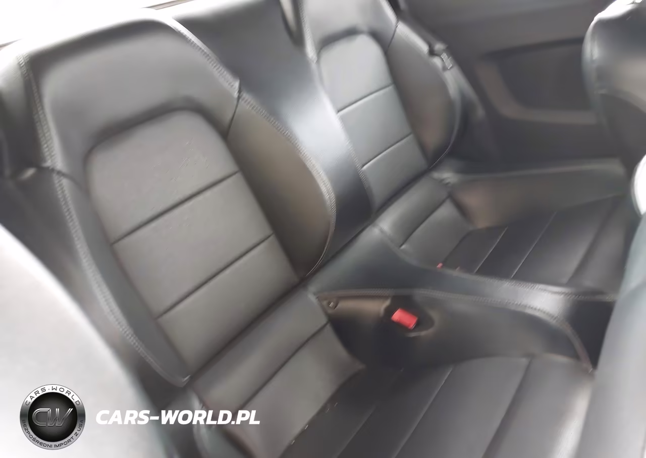 2020 Ford Mustang Ecoboost Premium VIN:1FATP8UH0L5111975 - 8