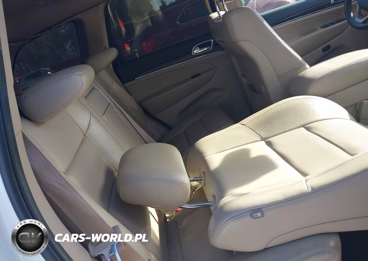 2018 Jeep Grand Cherokee Limited 4X2 VIN:1C4RJEBG3JC140877 - 8