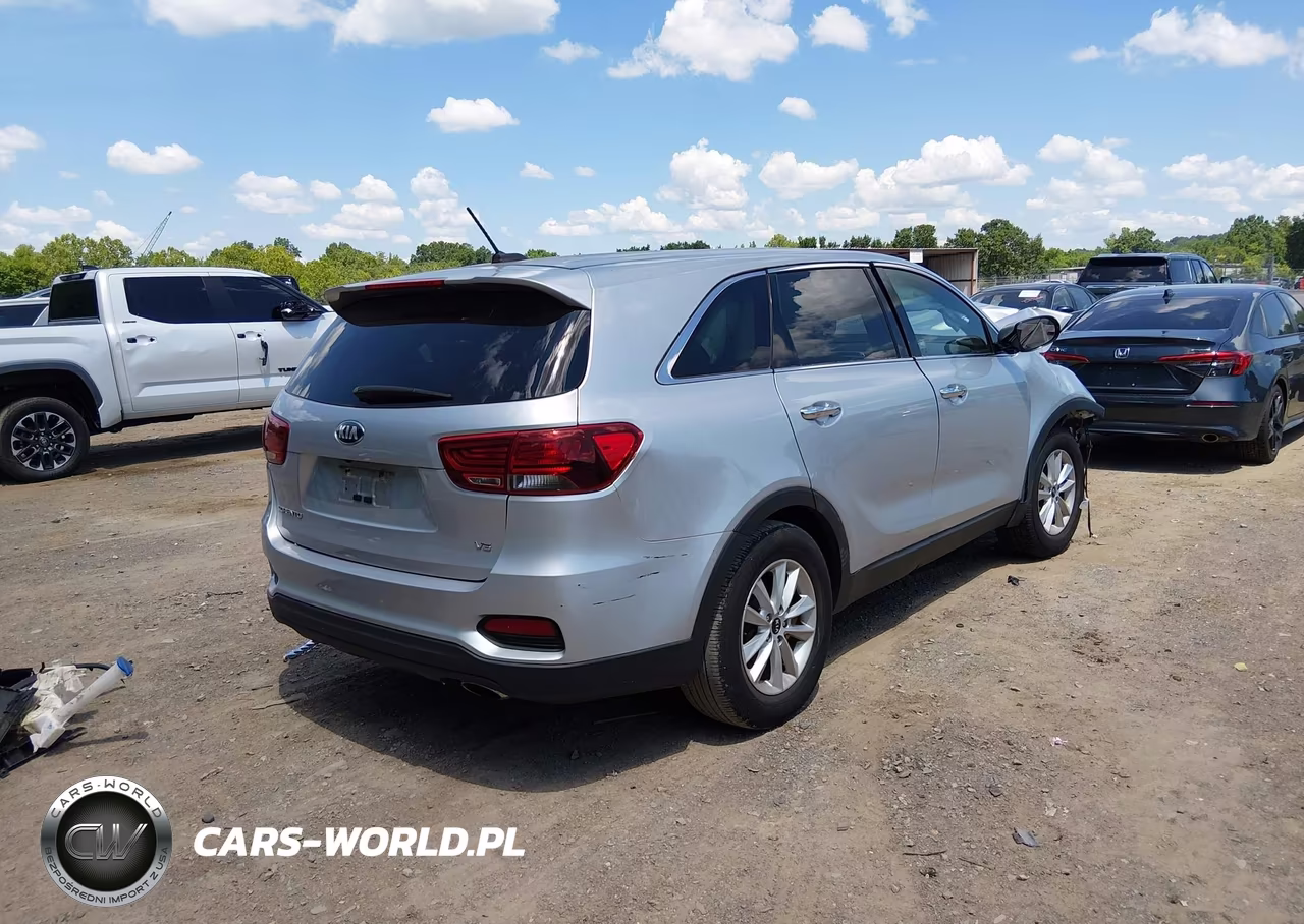 2019 Kia Sorento 3.3L Lx VIN:5XYPG4A57KG474200 - 4