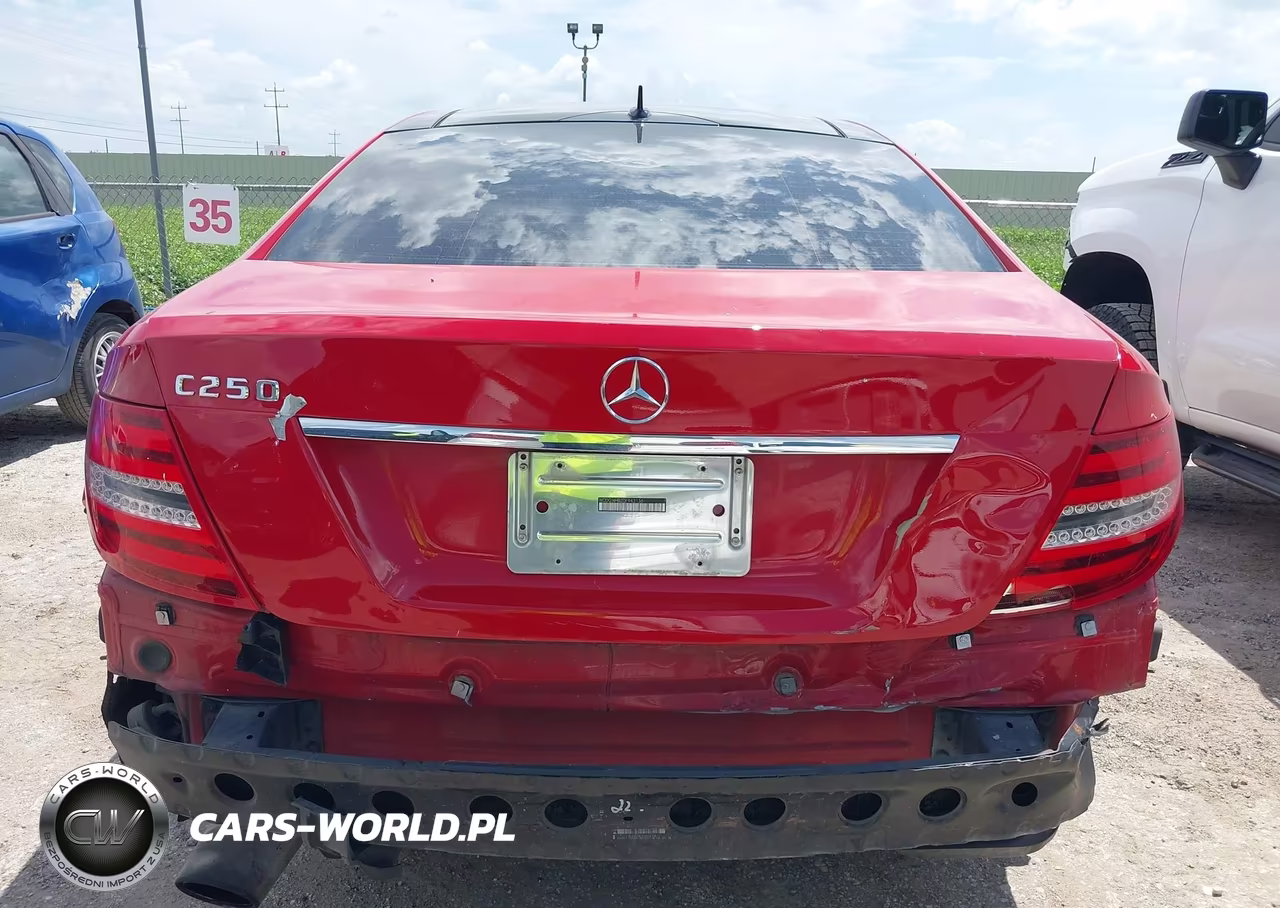 2013 Mercedes-Benz C 250 VIN:WDDGJ4HB2DF943136 - 17