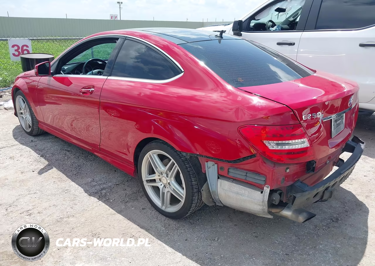 2013 Mercedes-Benz C 250 VIN:WDDGJ4HB2DF943136 - 3
