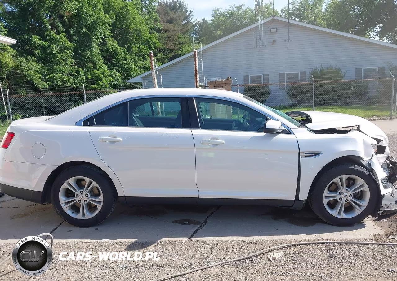 2015 Ford Taurus Sel VIN:1FAHP2E81FG183939 - 14