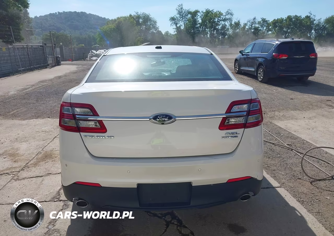 2015 Ford Taurus Sel VIN:1FAHP2E81FG183939 - 17