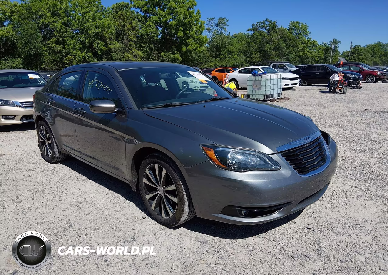 2011 Chrysler 200 S – zdjęcie 1 z 17