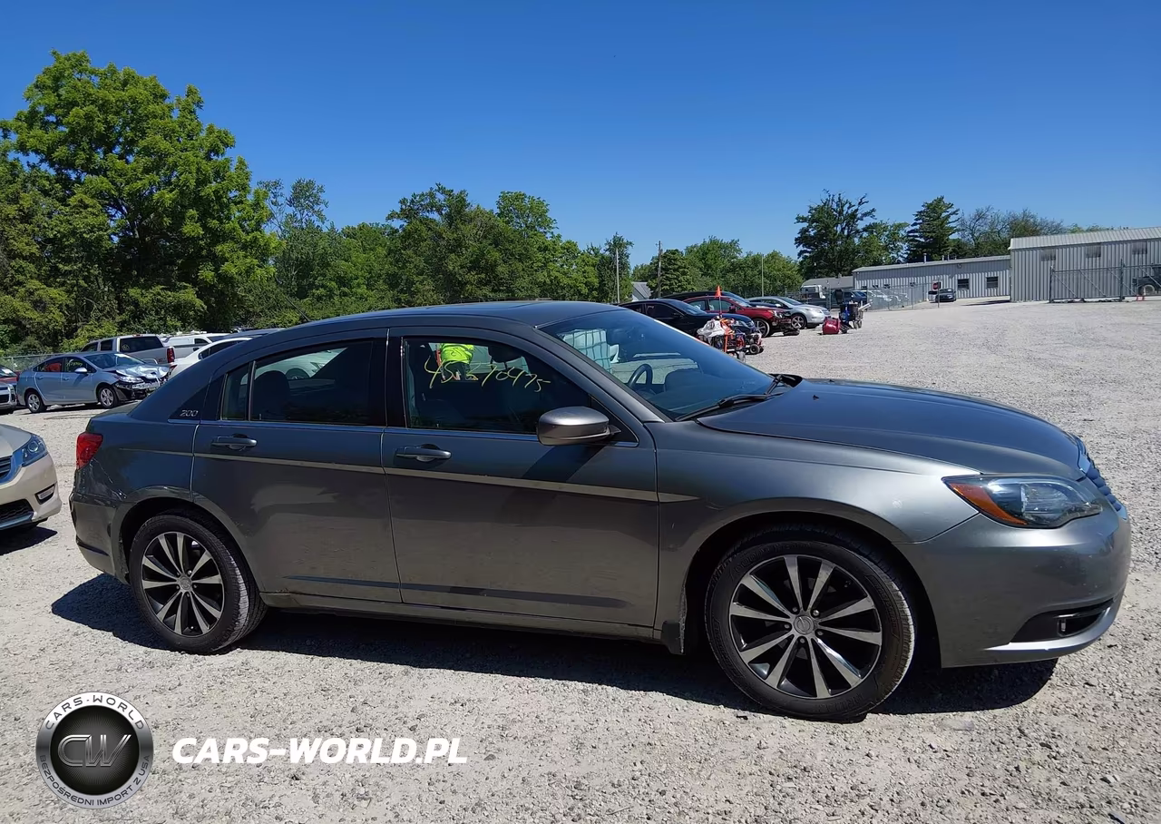 2011 Chrysler 200 S VIN:1C3BC8FG6BN613396 - 13