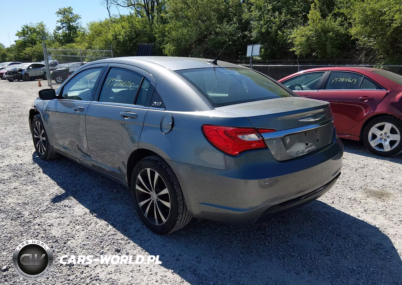 2011 Chrysler 200 S VIN:1C3BC8FG6BN613396 - 3