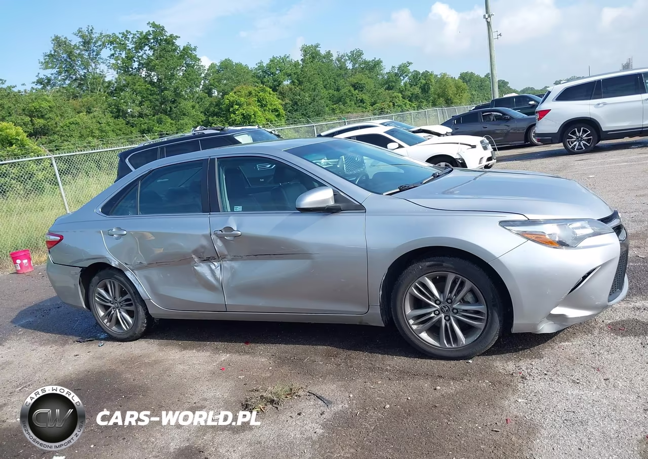 2015 Toyota Camry Se VIN:4T1BF1FK4FU936111 - 13