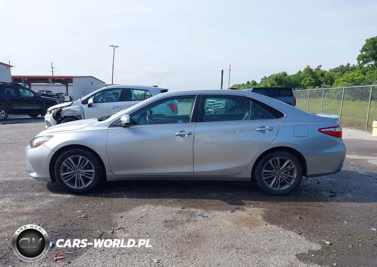 2015 Toyota Camry Se VIN:4T1BF1FK4FU936111 - 14