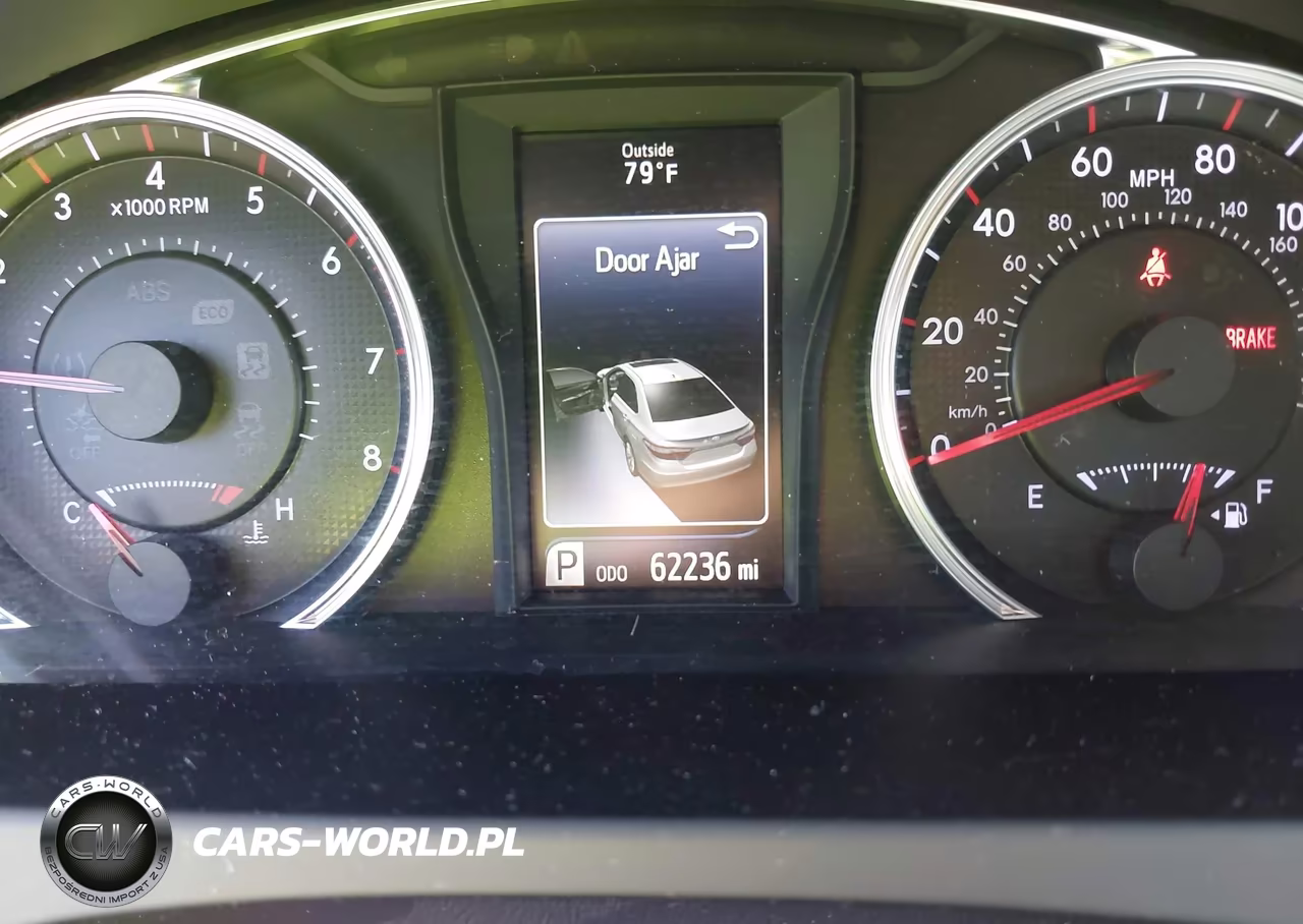 2015 Toyota Camry Se VIN:4T1BF1FK4FU936111 - 15