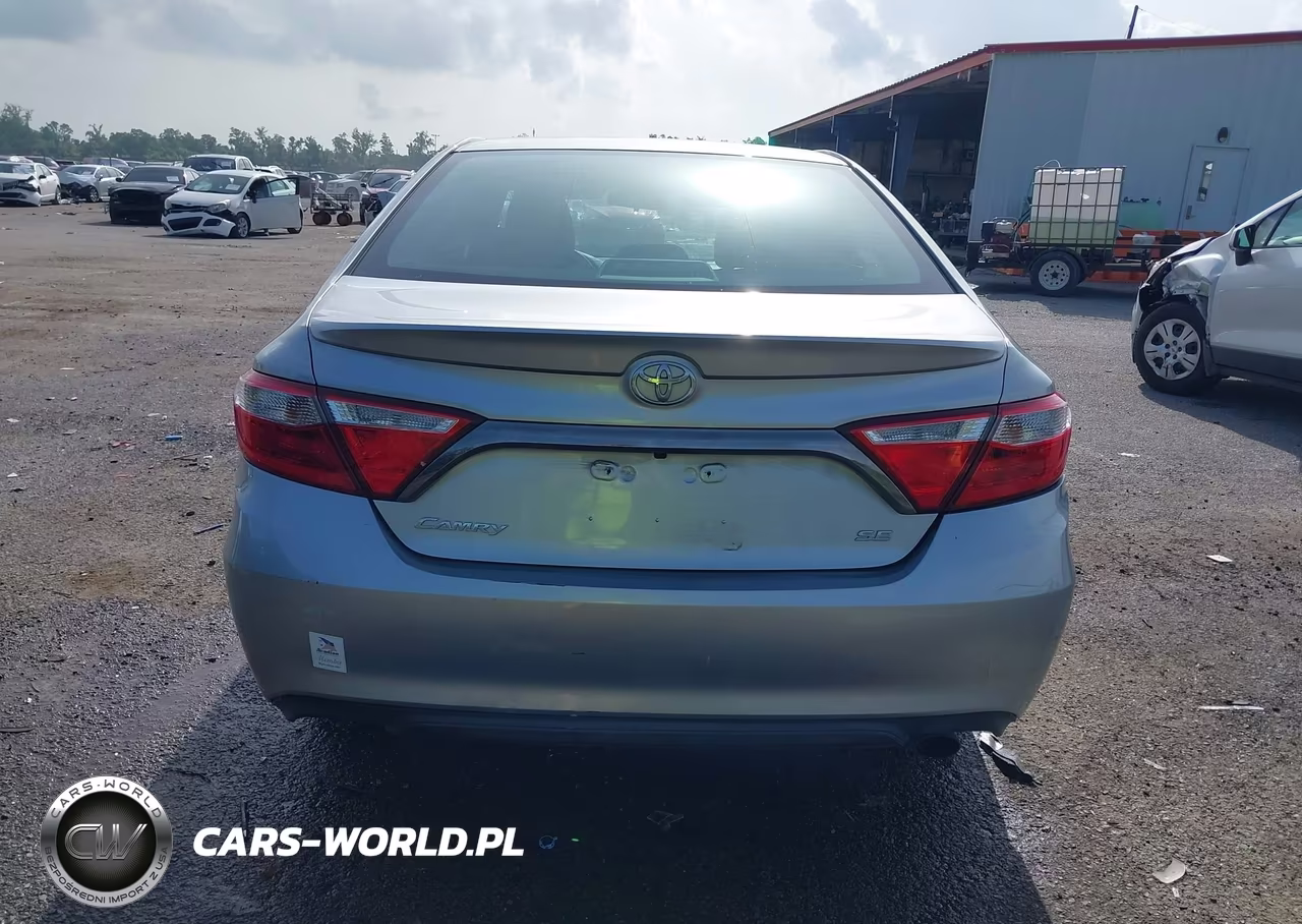 2015 Toyota Camry Se VIN:4T1BF1FK4FU936111 - 16