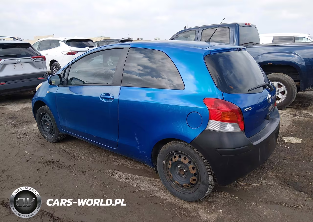 2010 Toyota Yaris VIN:JTDJT4K38A5279888 - 3