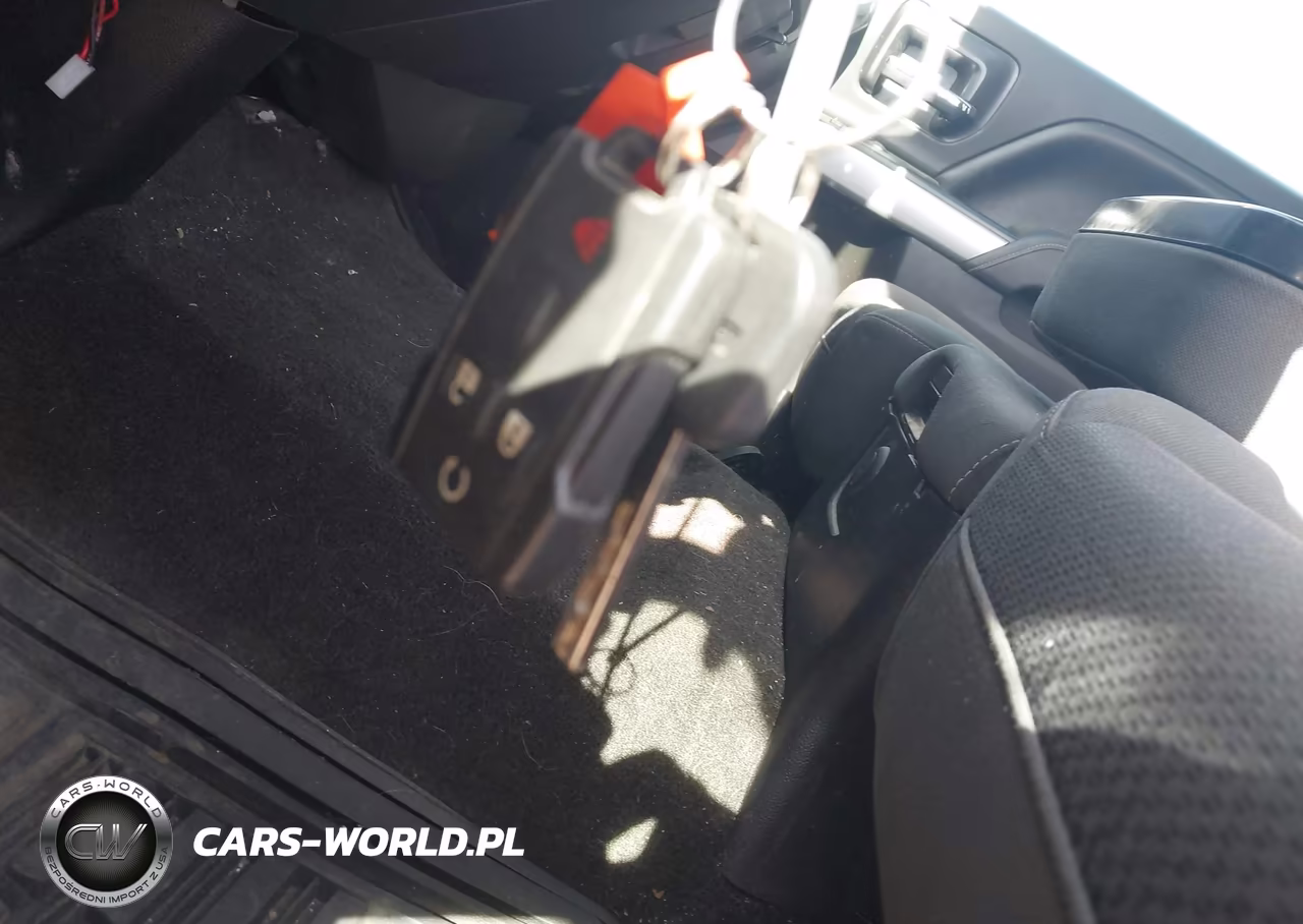 2017 Chevrolet Silverado 1500 2Lt VIN:1GCVKREC8HZ104153 - 11