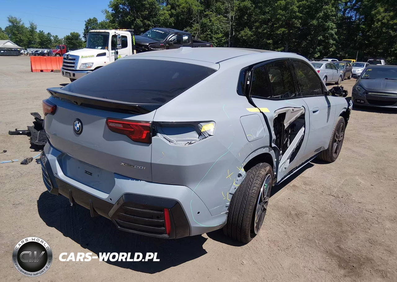 2025 BMW X2 xDrive28I VIN:WBX63GM02S5388152 - 4