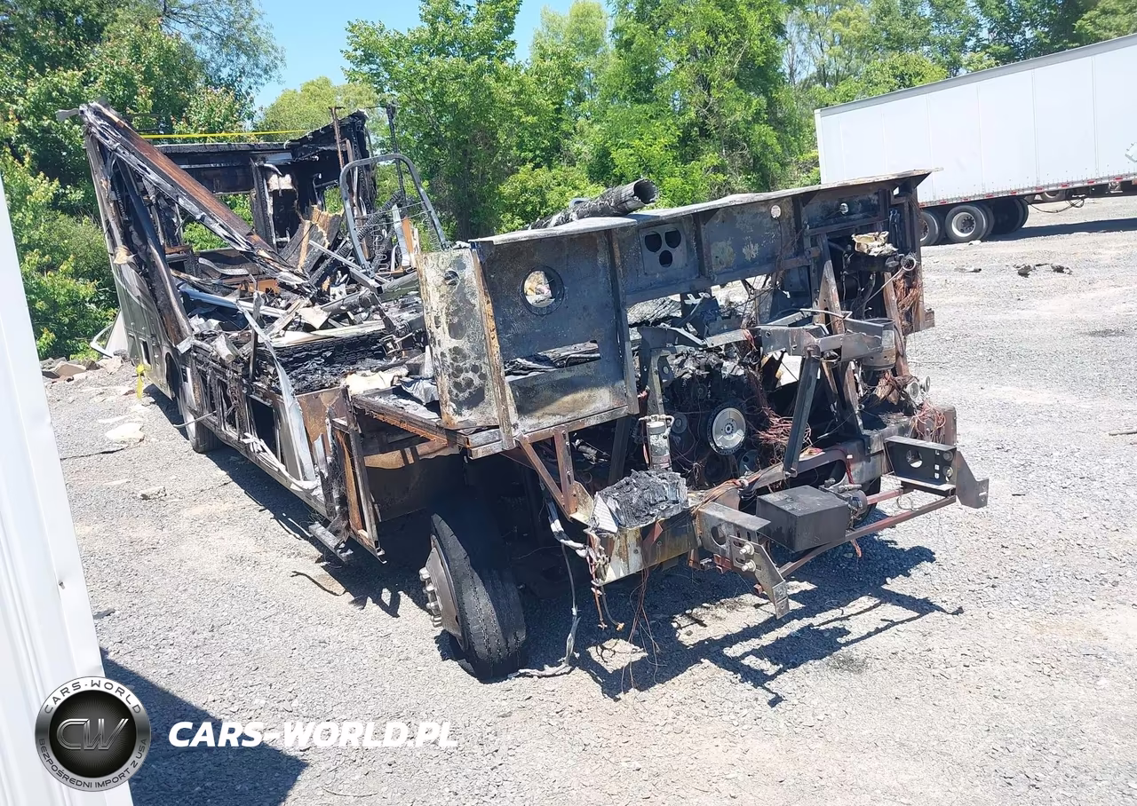 2006 Ford F550 Super Duty Stripped Chass – zdjęcie 1 z 10