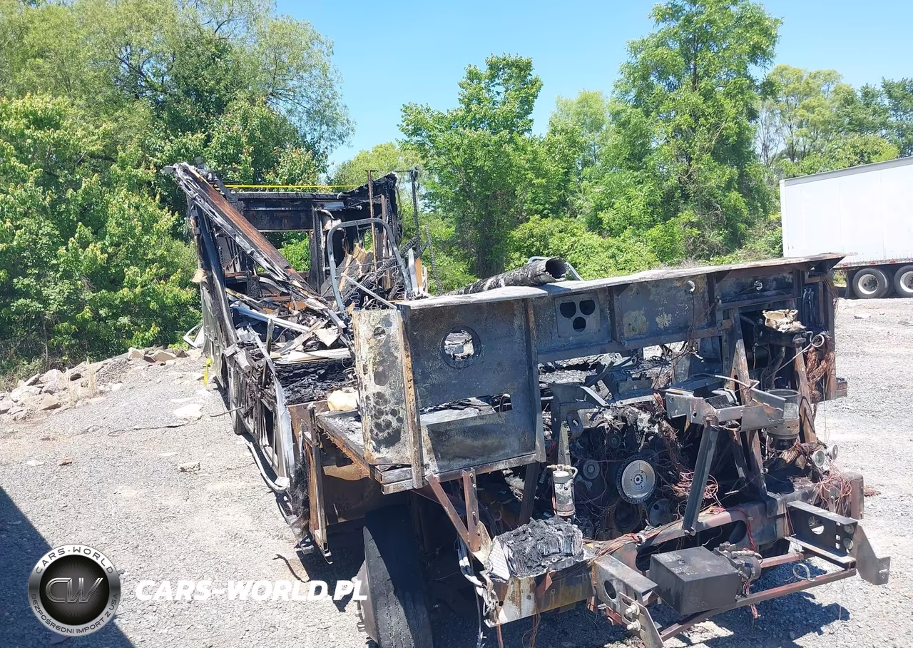 2006 Ford F550 Super Duty Stripped Chass VIN:1F6NF53Y960A03753 - 6