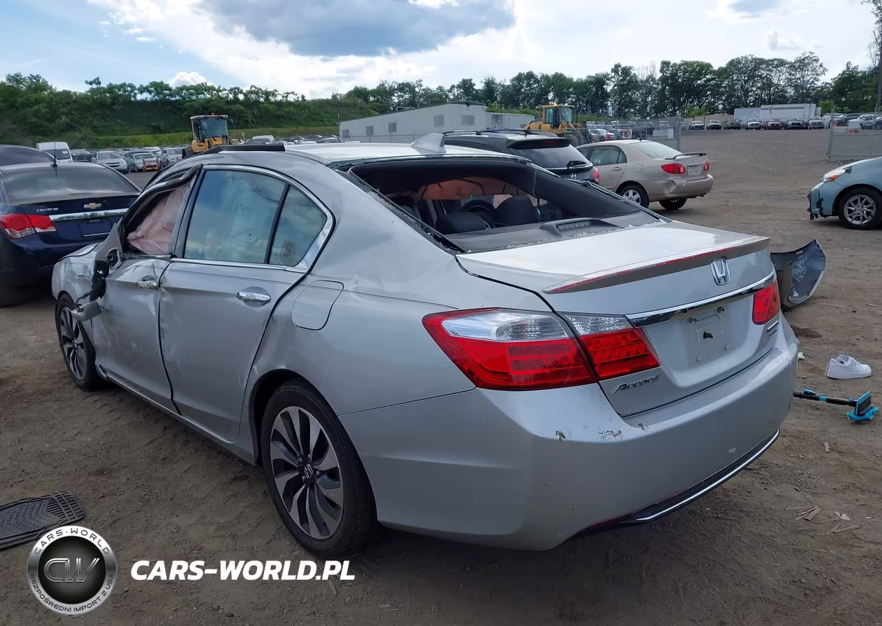 2014 Honda Accord Hybrid Touring VIN:1HGCR6F76EA010805 - 13