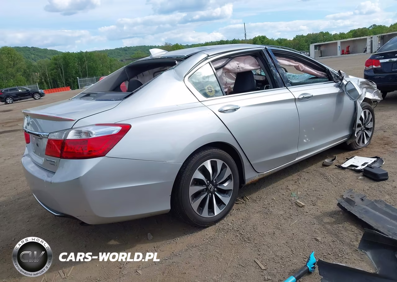 2014 Honda Accord Hybrid Touring VIN:1HGCR6F76EA010805 - 4